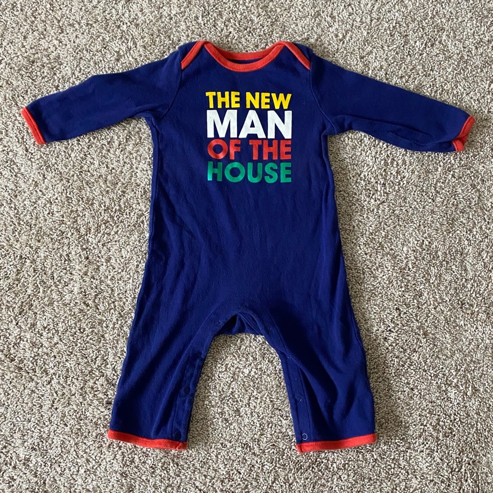 Old Navy baby boy long sleeve one piece onesie size 6-12 months